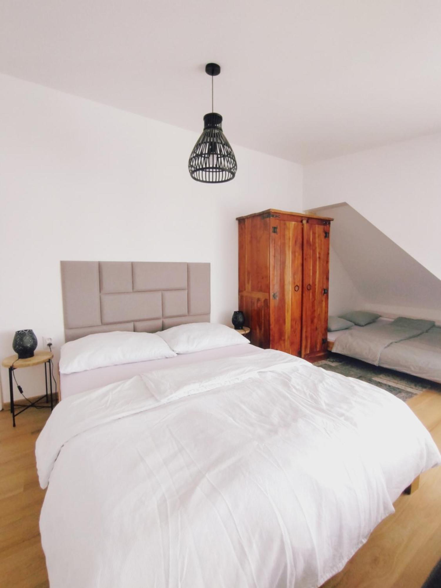 Attic Apartment Catnip Pressburg Exterior foto